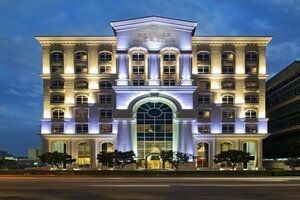 Warwick Doha Hotel (Doha, Zone 38, 150th Street, 211), hotel