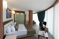 Гостиница Forum Suite Otel в Мерсине