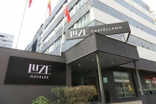 Гостиница Senator Castellana Hotel в Мадриде
