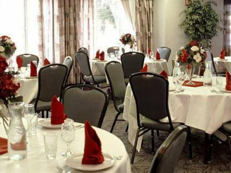 Фото Crystal Inn Hotel & Suites Salt Lake City