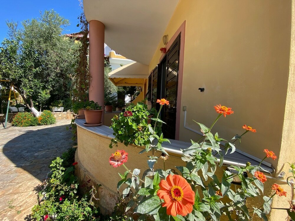 Фото Flower Garden Villa