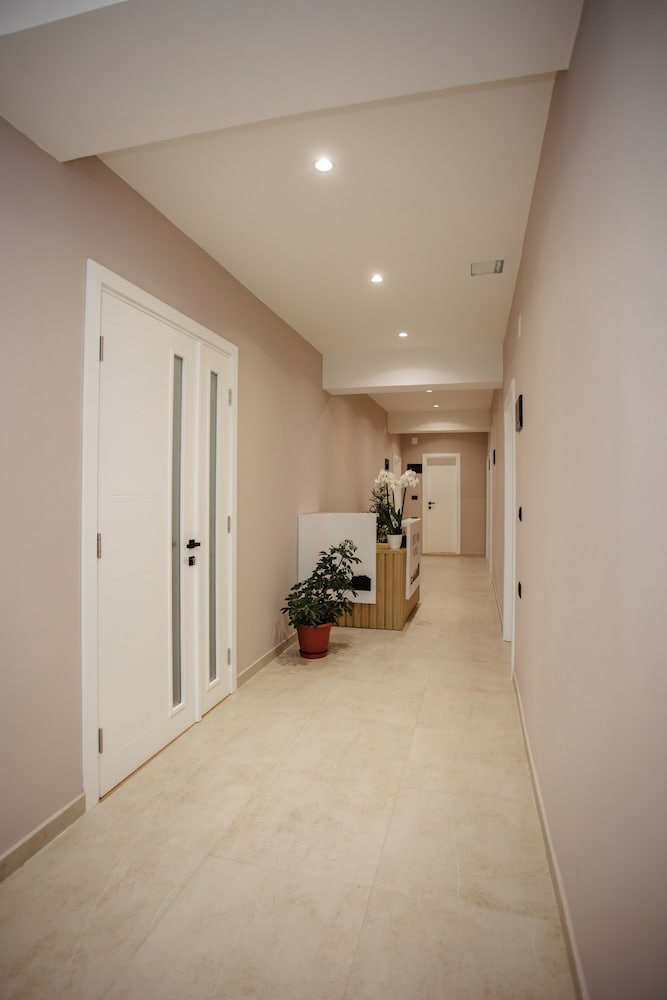 Фото Oro Inn Hotel