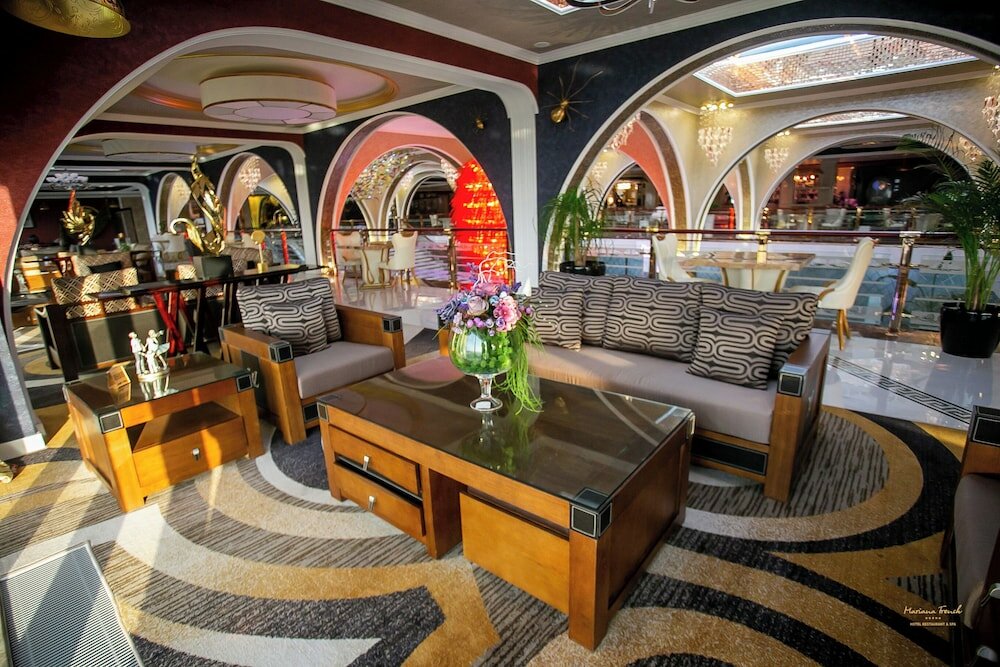 Фото Mariana Trench Hotel & SPA