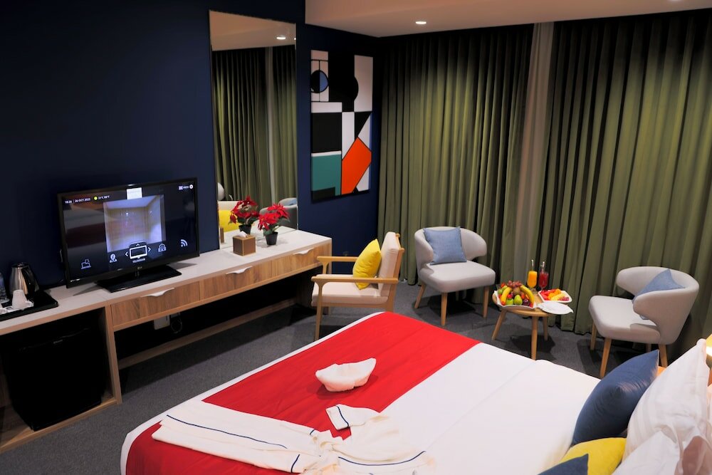 Фото Novotel Suites Riyadh Centre