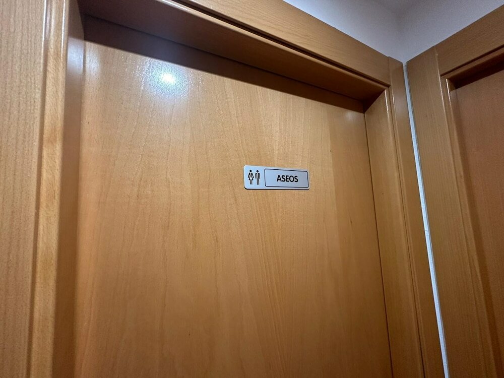 Фото Apartments Fast Single Rooms