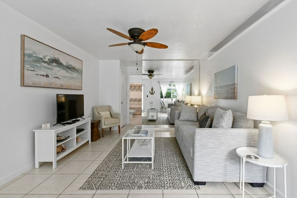 Фото Sunshine Shores Boutique Apartments