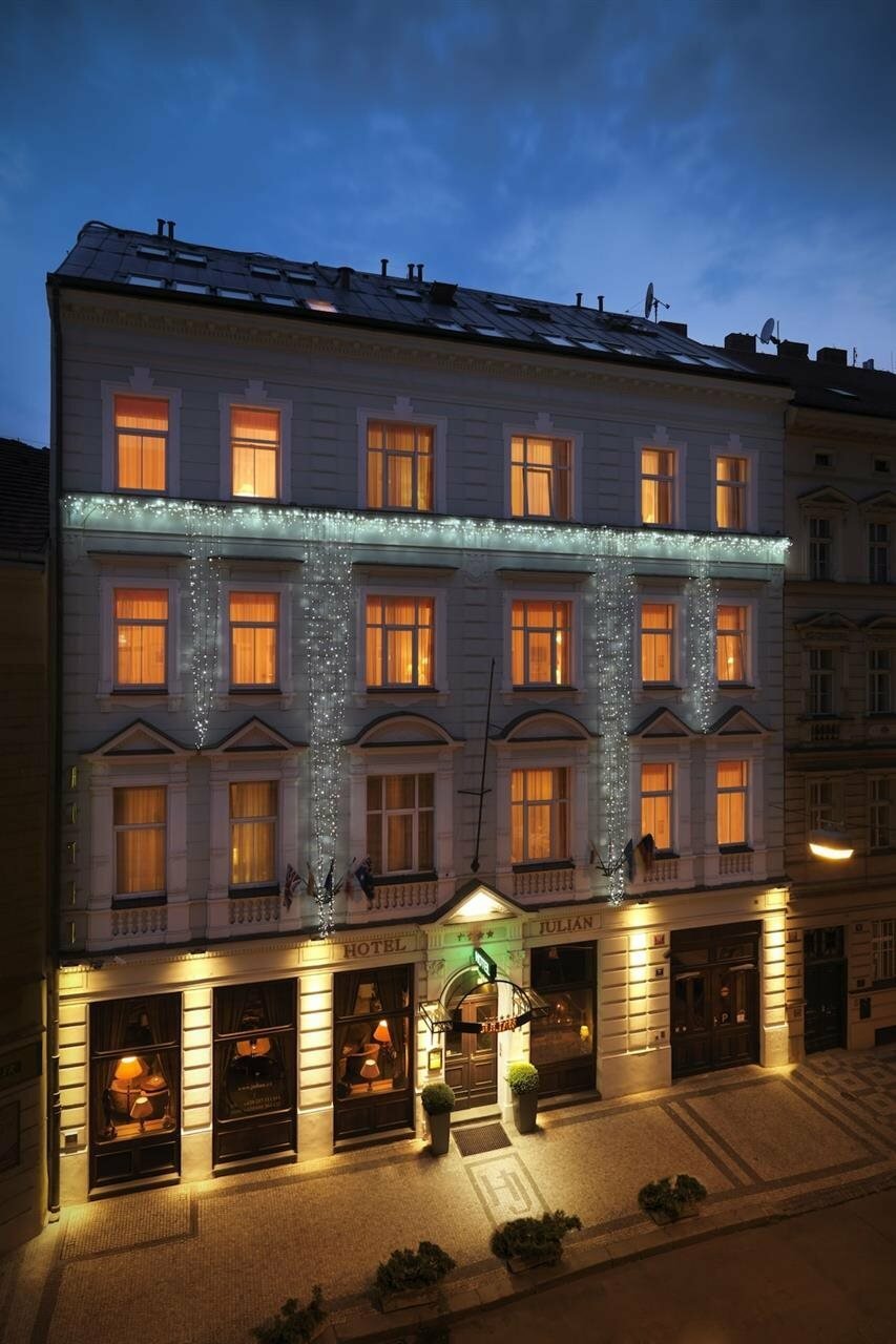 Фото отеля 1