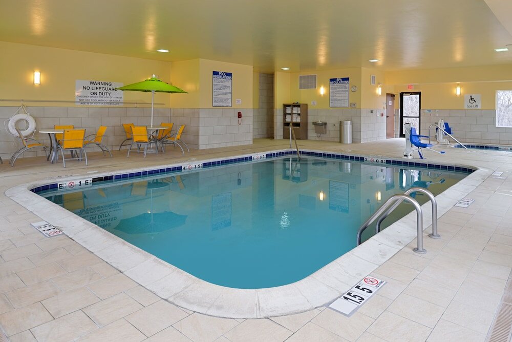 Фото Holiday Inn Express & Suites Omaha West, an Ihg Hotel