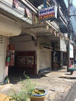 Фото Suksawad Hotel