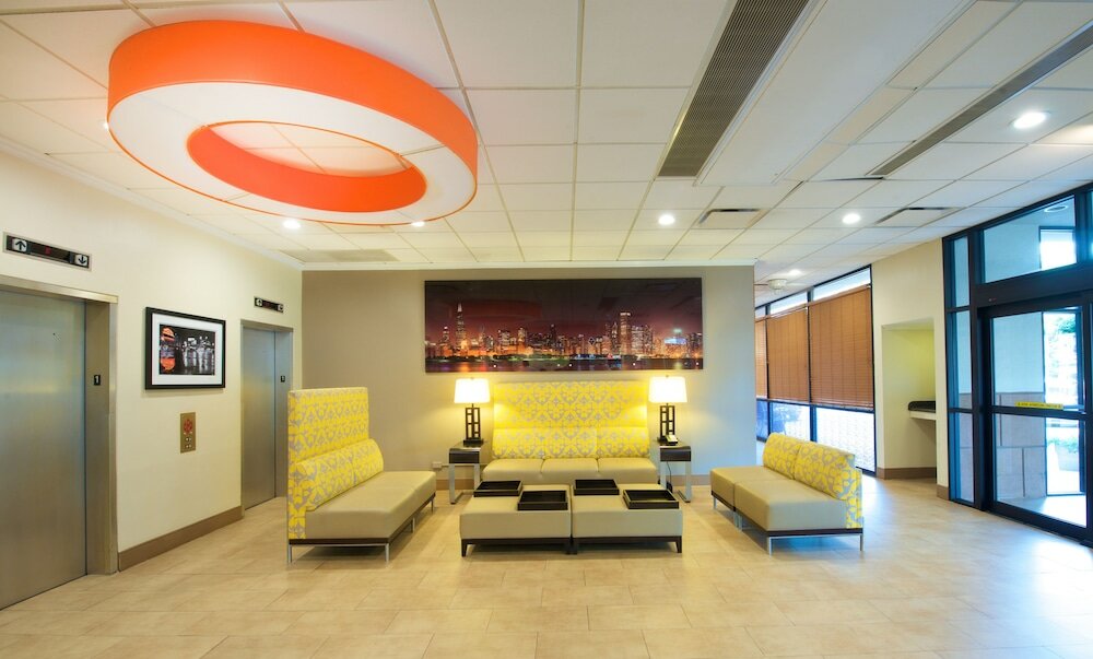 Фото Holiday Inn & Suites Chicago - Downtown