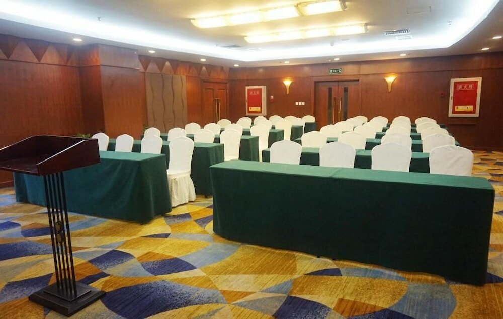 Фото Chongqing Milky Way Hotel