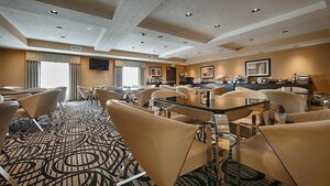 Гостиница Best Western Plus Airport Inn & Suites