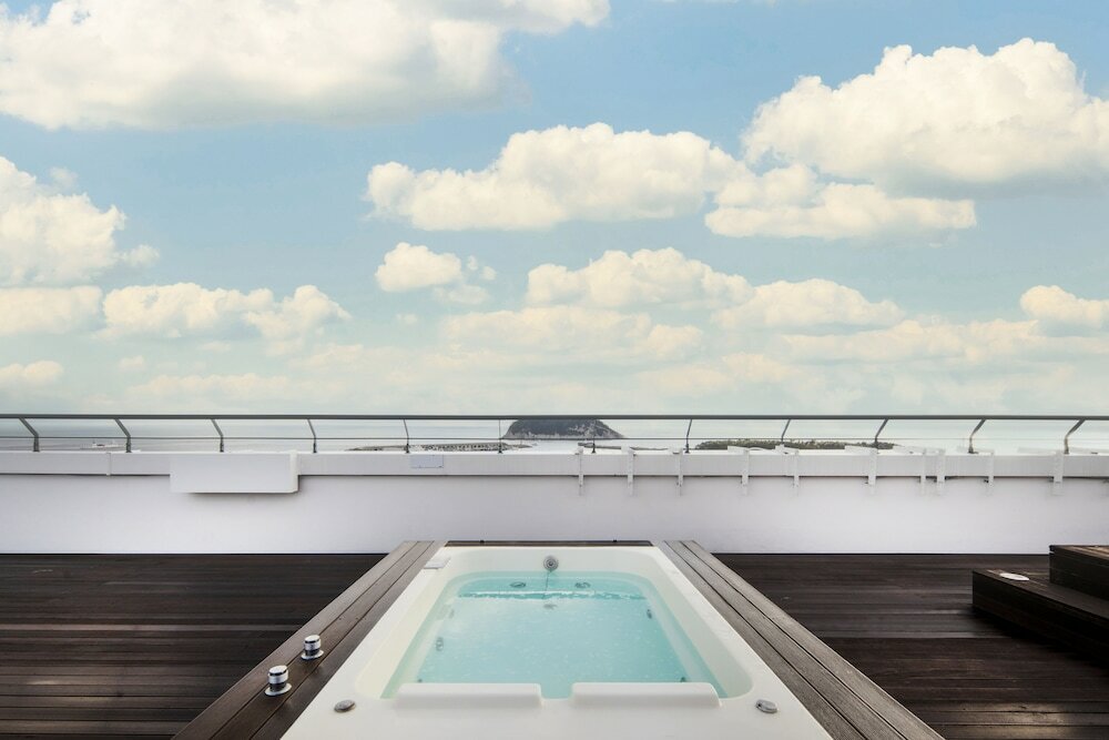 Фото Hotel Bridge Seogwipo