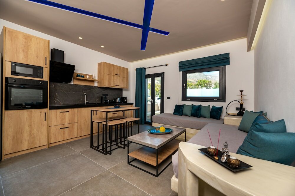 Фото The Penthouse Santorini