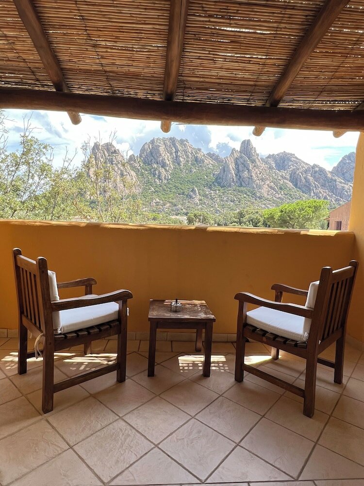 Фото Hotel Borgo Antico San Pantaleo