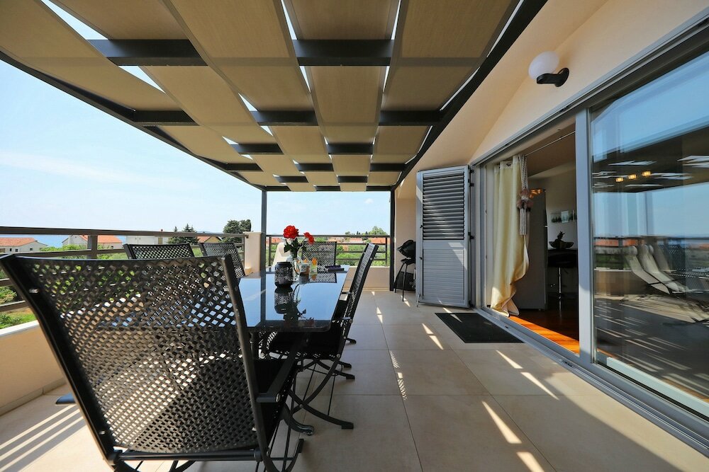 Фото Villa Olive Garden Apartments