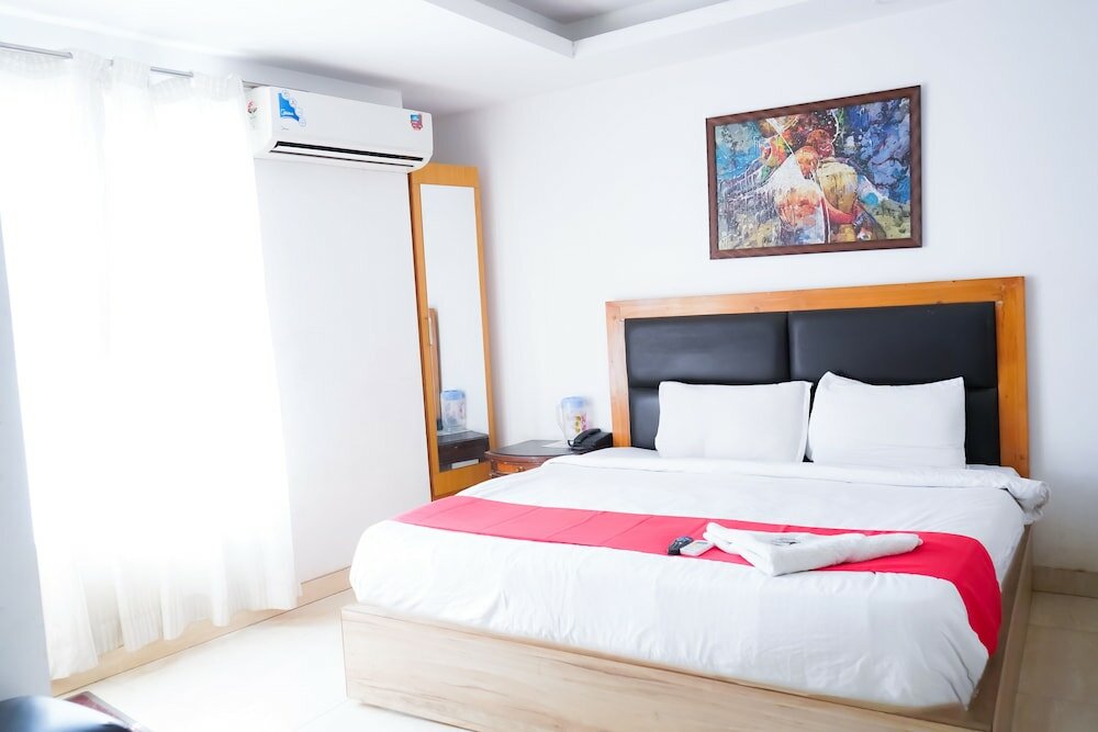 Фото Roomshala 054 Hotel Mahal