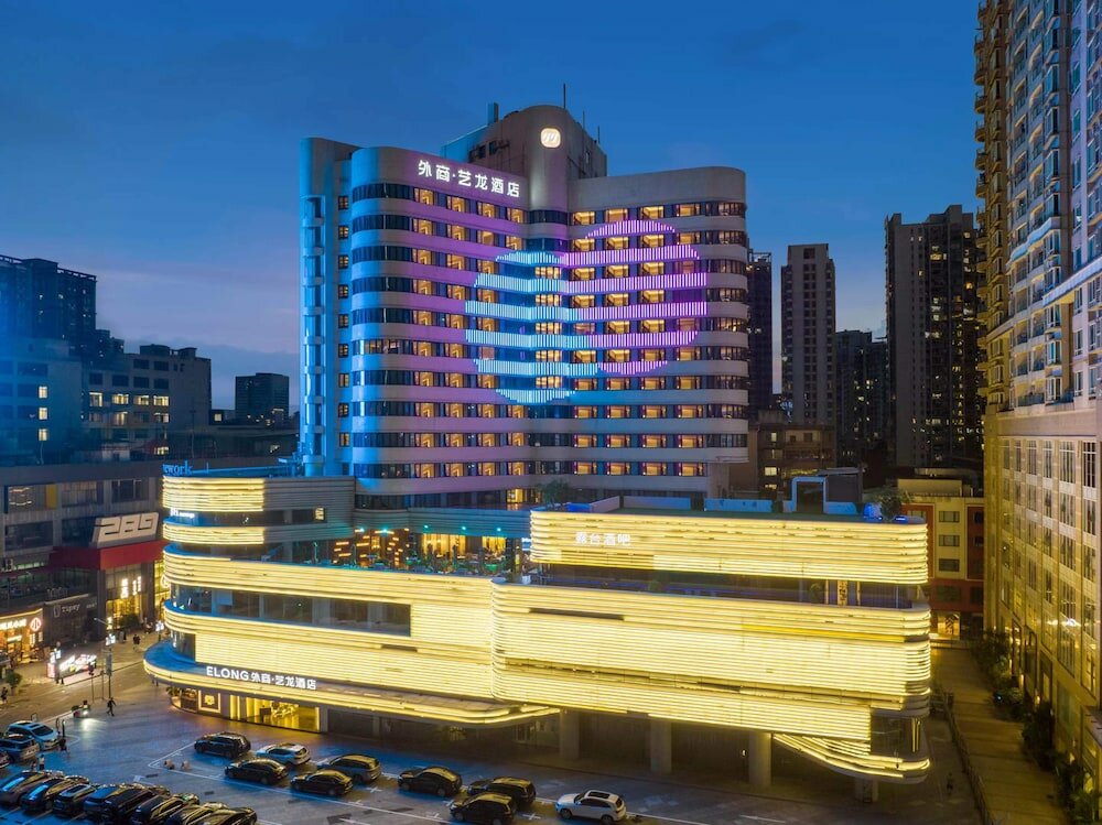 Фото отеля 1