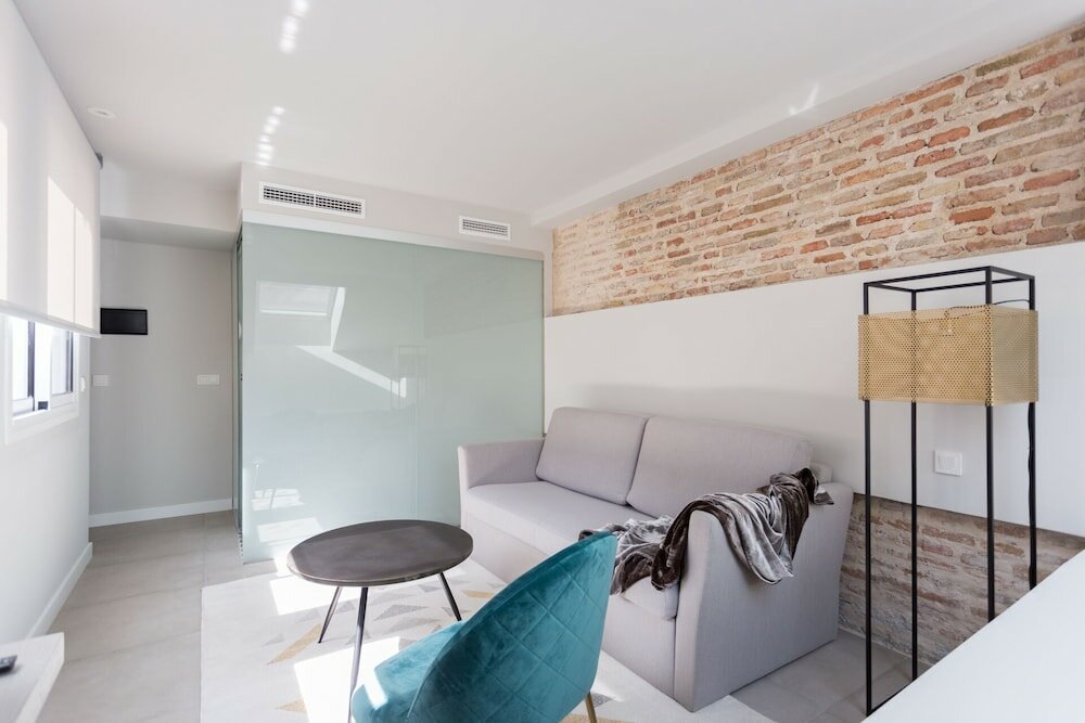 Фото Weys Home Suites