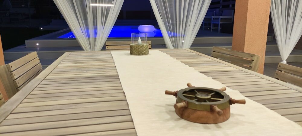 Фото Modular Bungalows With Heated Pool Artemis Greece