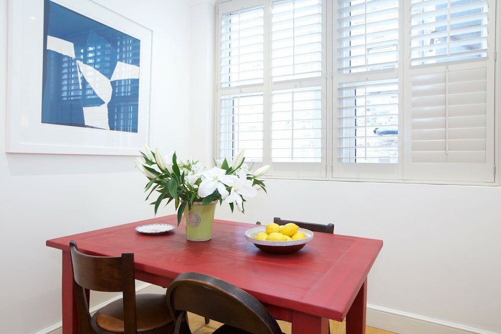 Фото Altido English Retro 2br Apt Near Battersea Park