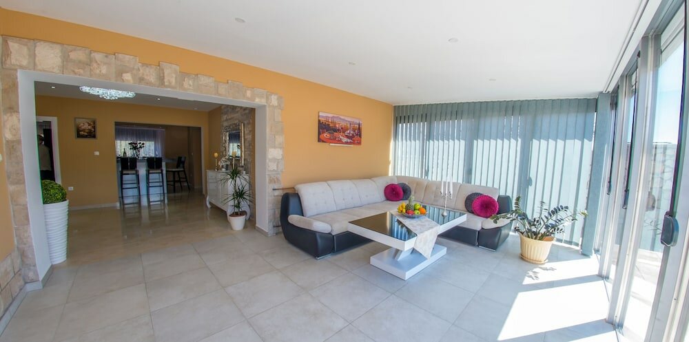 Фото Villa Plavota