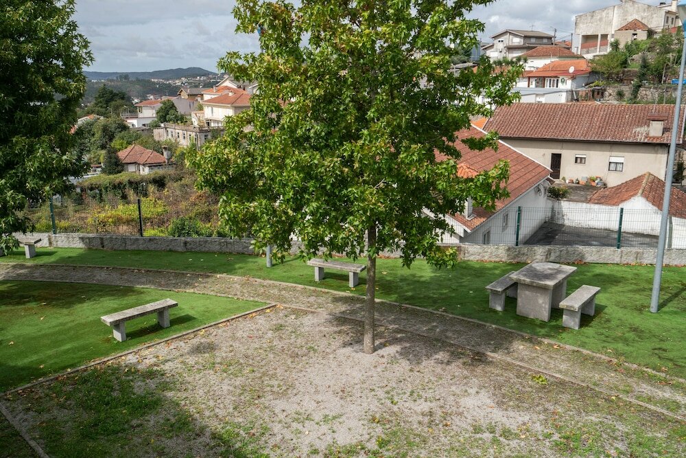 Фото Casa da Petisqueira 61 - Paredes-Oporto