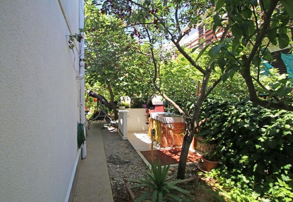 Фото Zeljko - With Nice Garden - H