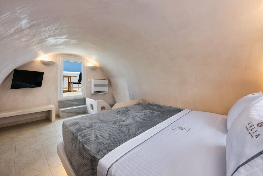 Фото Aelia Luxury Suites