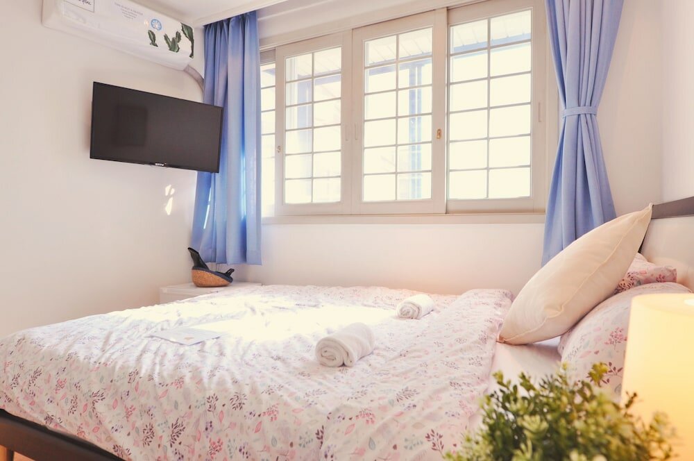 Фото Oyo Rooftop Hostel