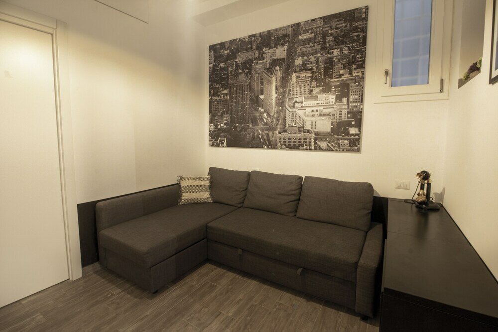 Фото Piazza Vittorio Emanuele Netflix Studio