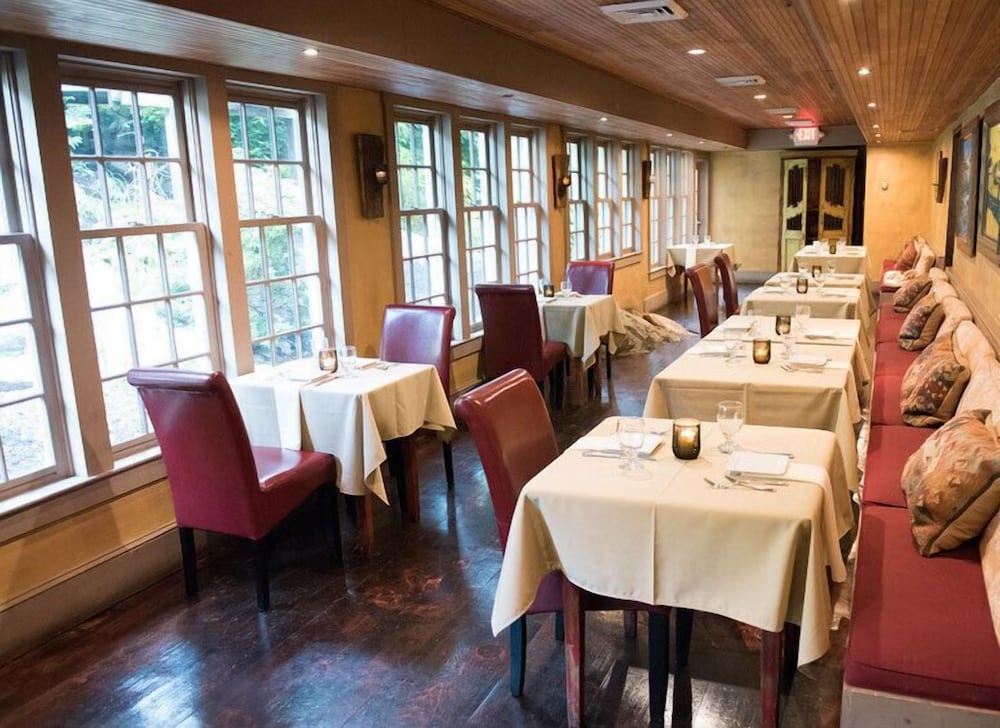 Фото The Red Lion Inn Resort 1704