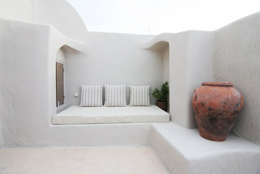 Фото White Grape Suites