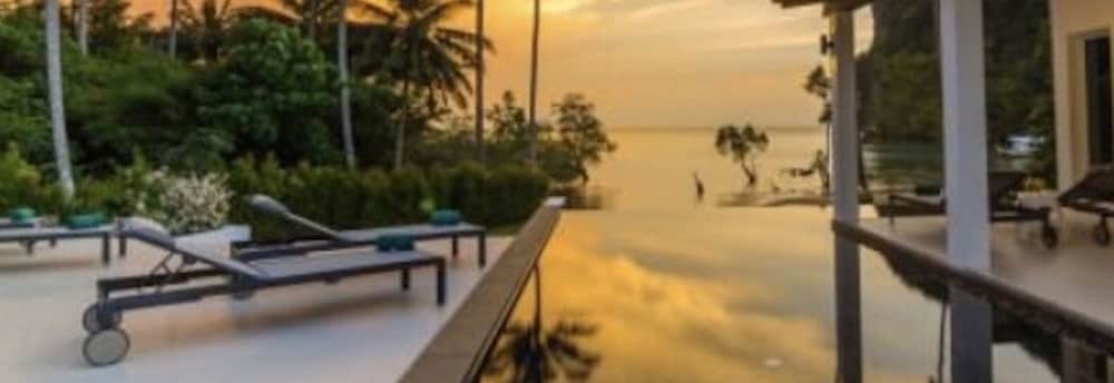 Фото The Beach House