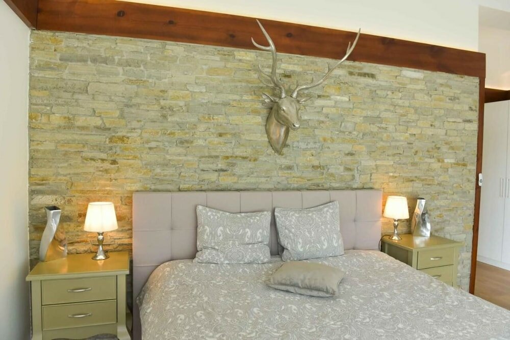 Фото Luxurious Chalet near Pirin Golf Resort