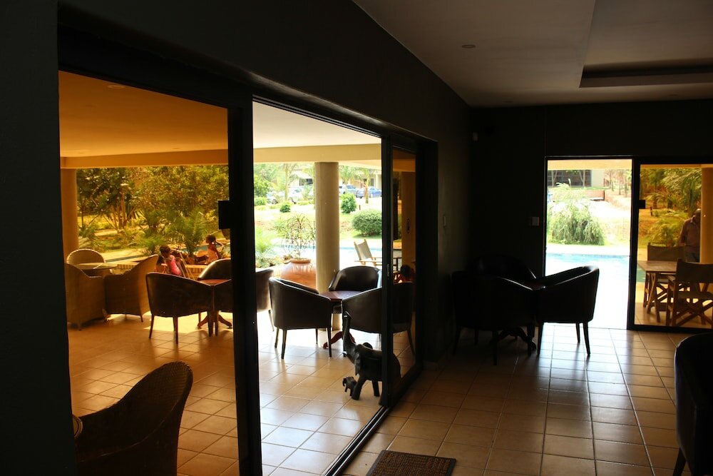 Фото Four Pillars Lodge Chilanga