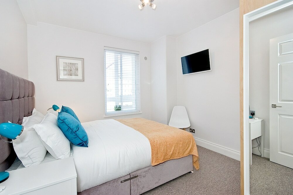 Фото 7 Greek Street by City Living London