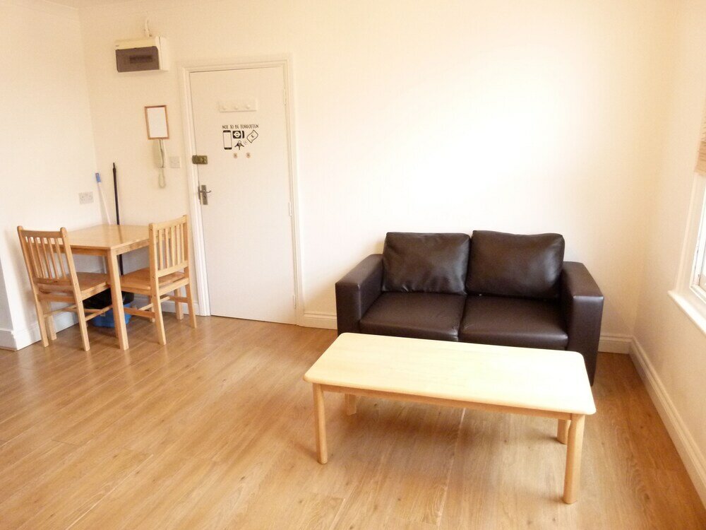 Фото Ss Property Hub - Family Apartment in Kensington