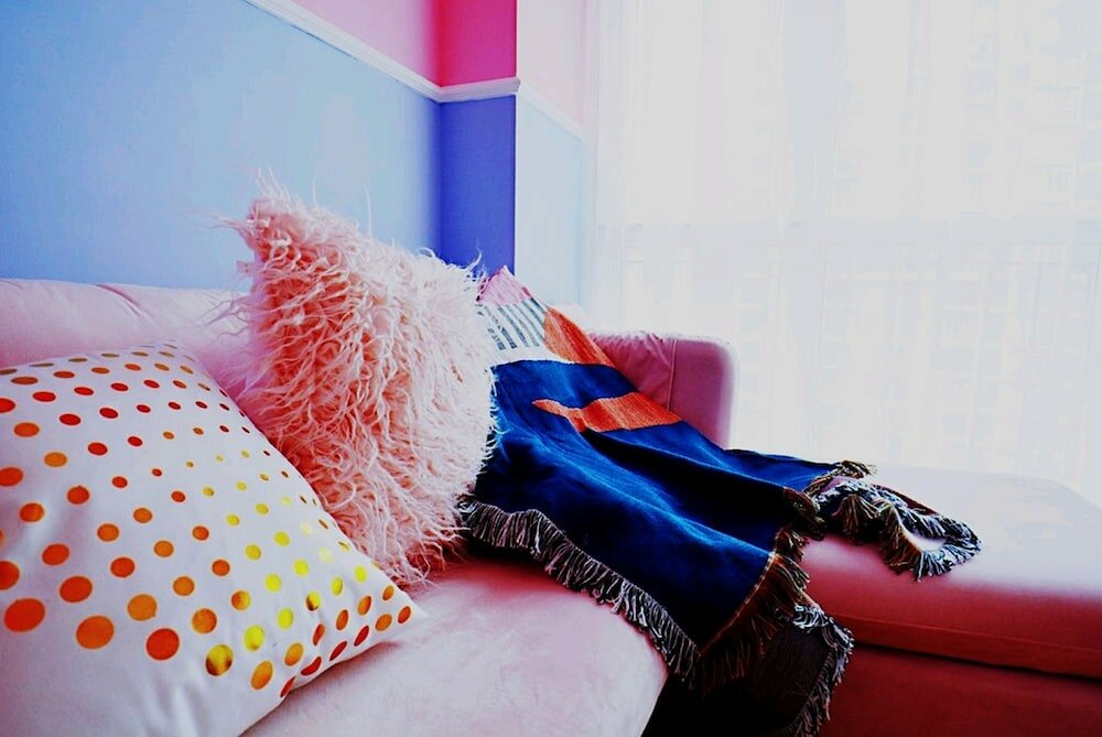 Фото Avatar Gallery Large Queen Bed & High Rise View