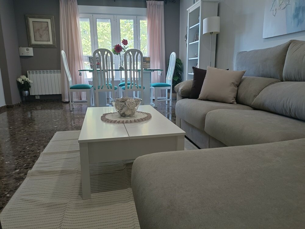 Фото Acogedora y familiar casa EN L'Olleria