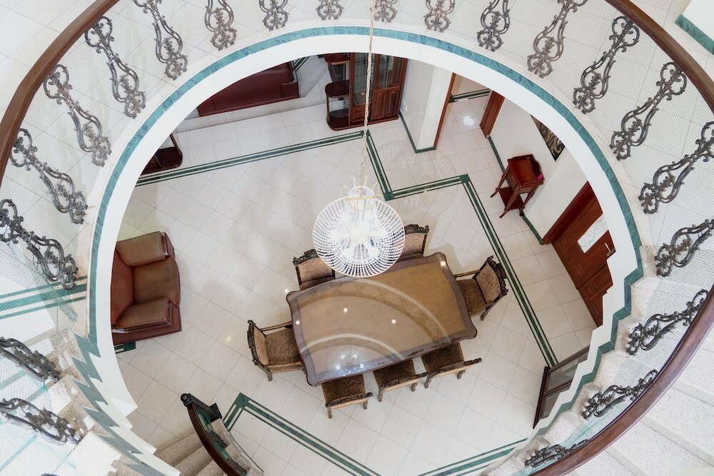 Фото Mini-Mansion Villa Adjacent To The Beach