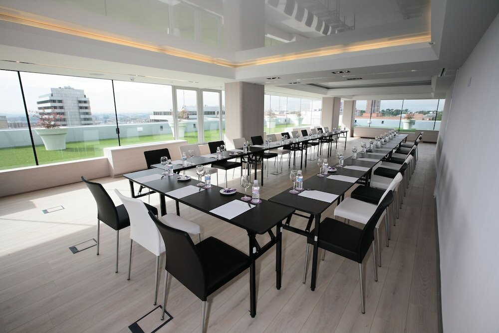 Фото Voco Madrid – Retiro