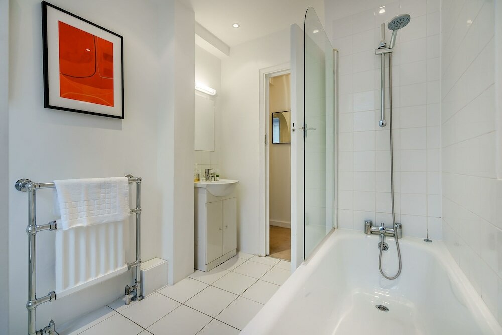 Фото Hill Street Mayfair Apartments