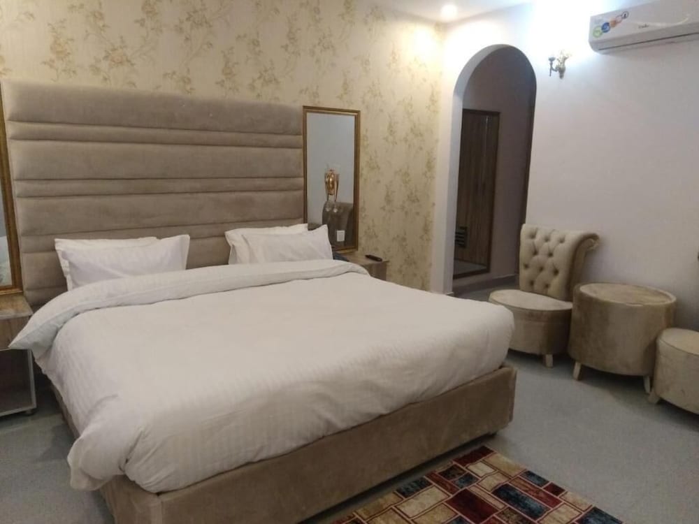 Фото Shanze Hotel And Suites