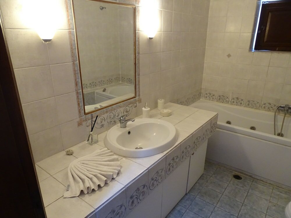 Фото Monolithos Villa