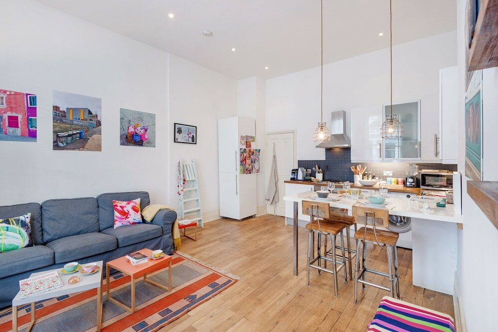 Фото Colourful West Kensington Home Close to Earls Court