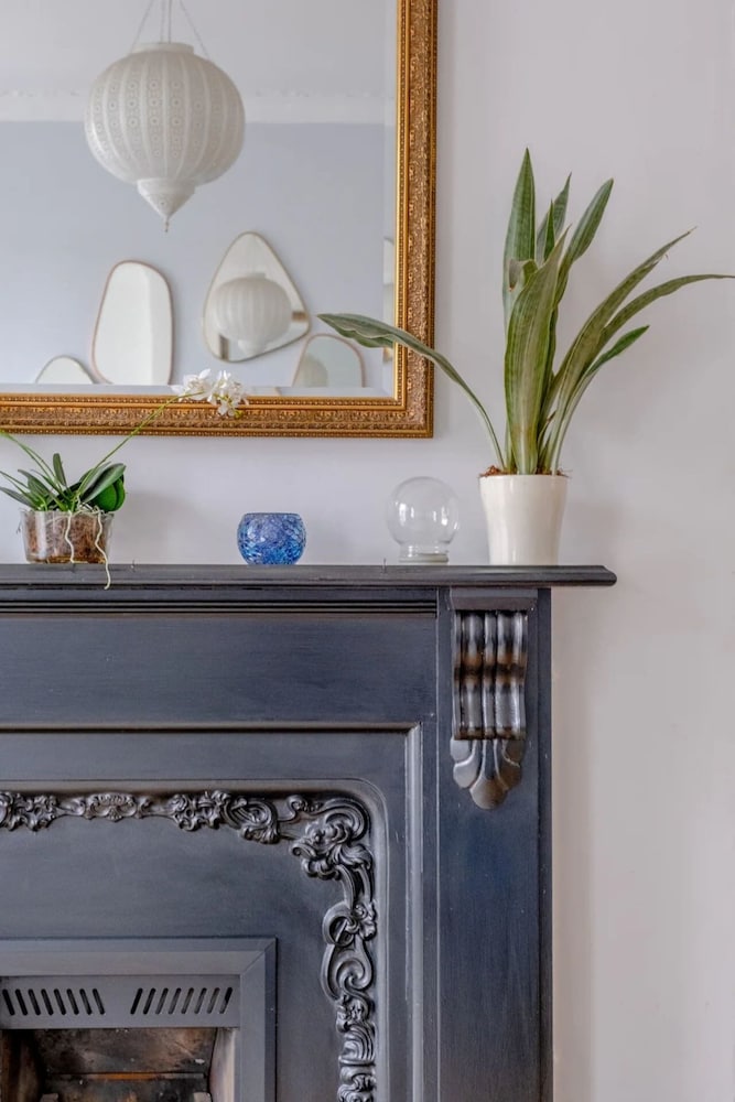 Фото Beautiful and Central 3 Bedroom Retreat in Angel