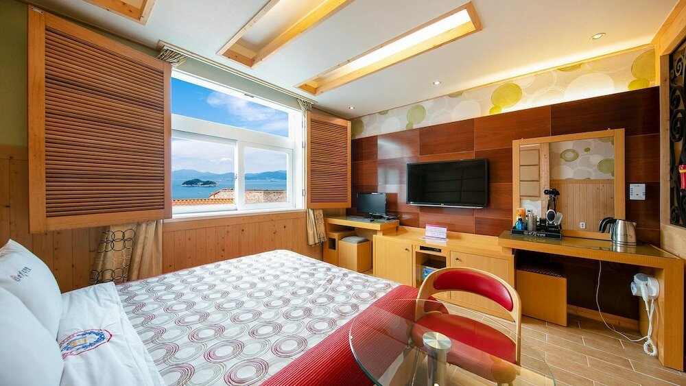 Фото Yeosu King Pension Tel