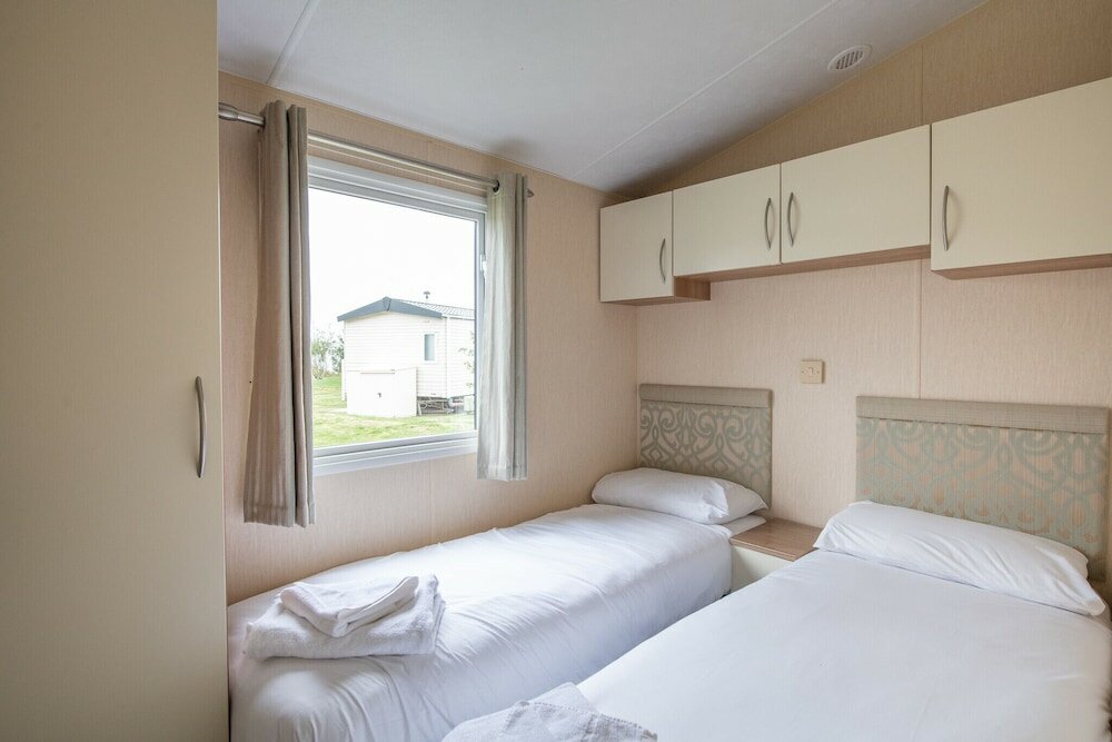 Фото Sandy Balls Holiday Village