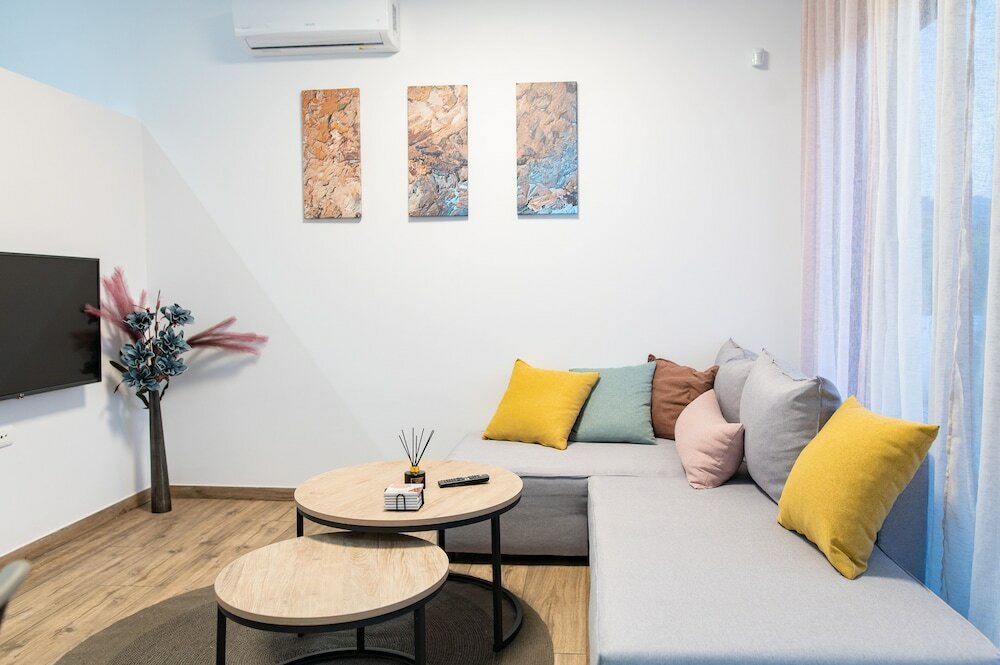 Фото Pebble Garden Blue Dahlia